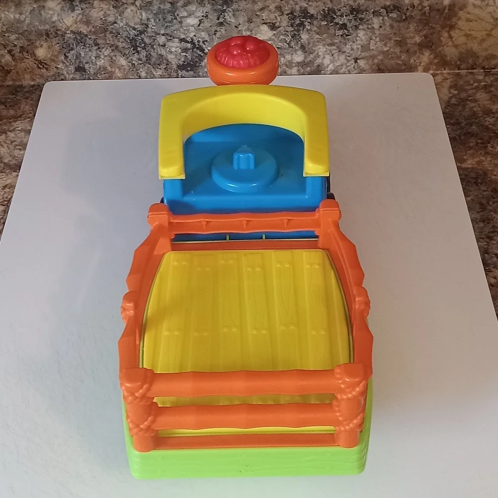 Fisher Price Little People Choo-Choo Zoo Train Safari Truck Animal Sounds 2014